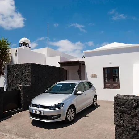 فيلة Papagayo By *